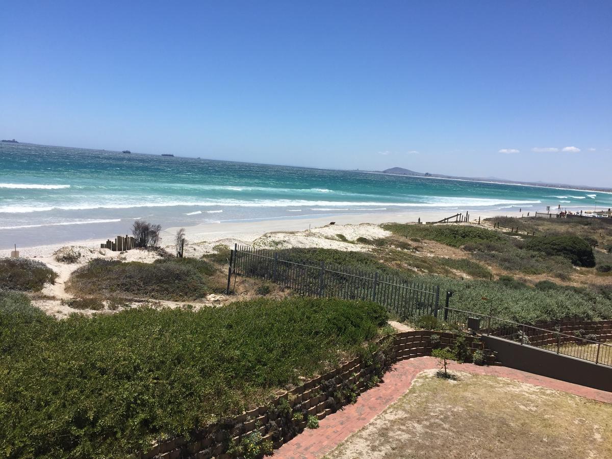 325 Leisure Bay