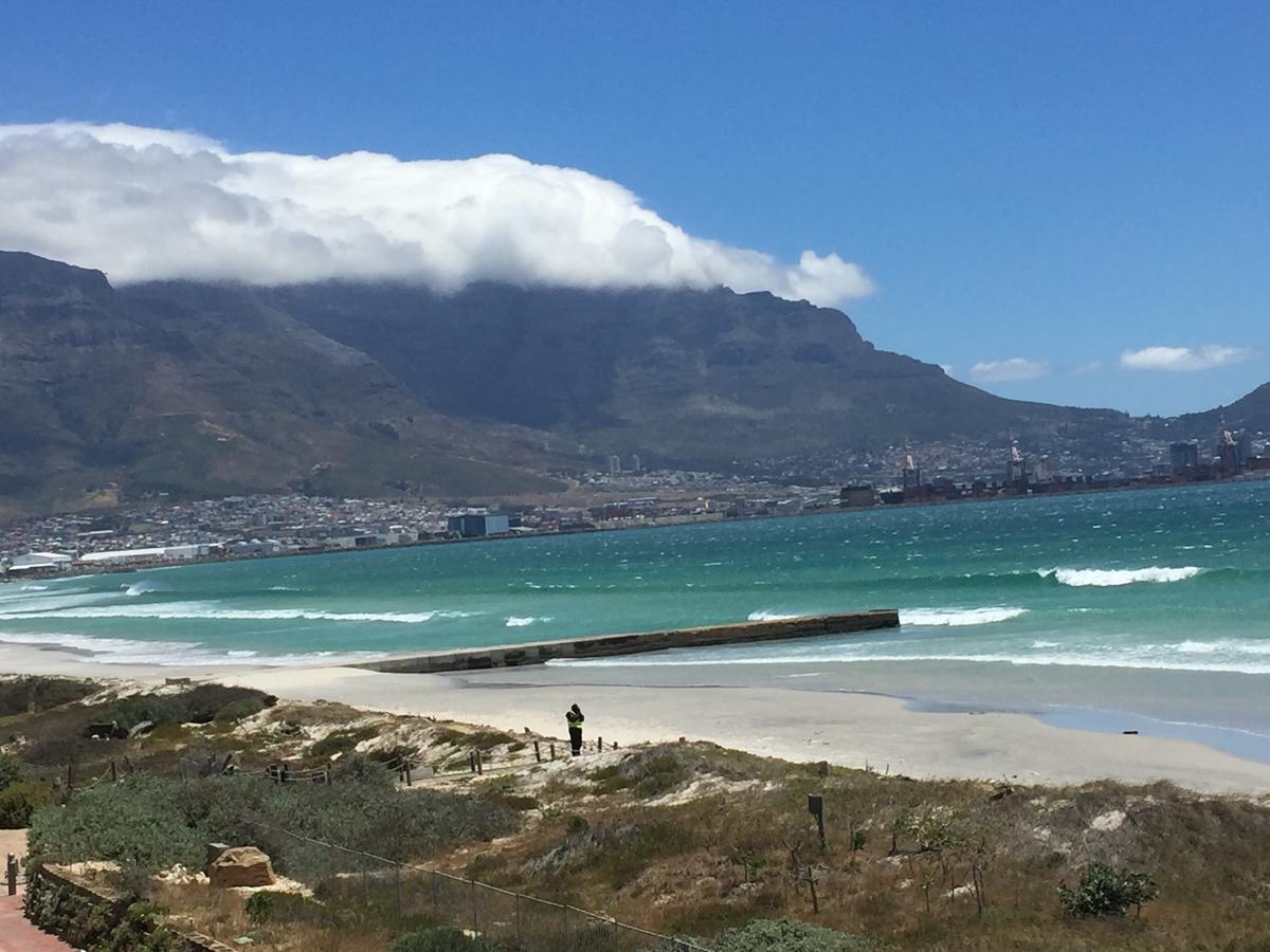 325 Leisure Bay Cape Town