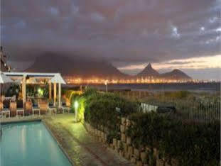 325 Leisure Bay * Cape Town