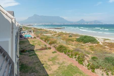 325 Leisure Bay Apartment